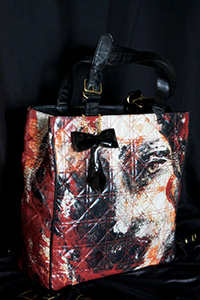 Contemporary face Canvas trapuntato a mano manici, bordi, fiocco e pochette in pelle 31 x 34 x 12 cm