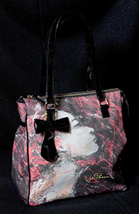 Womanlly trilogy 1 Canvas lucido manici, bordi, fiocco e pochette in vernice 28 x 32 x 10 cm