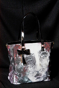 Womanlly trilogy 3 Canvas verniciato manici, bordi, fiocco e pochette in vernice 32 x 34 x 11 cm